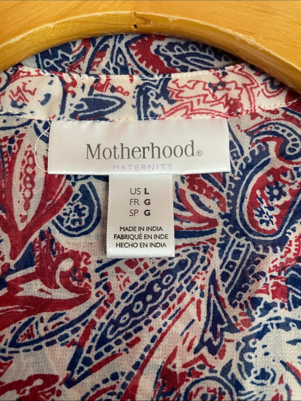 Motherhood Light & Airy Patriotic V-Neck Maternity Top Red & Blue Sz L Like New